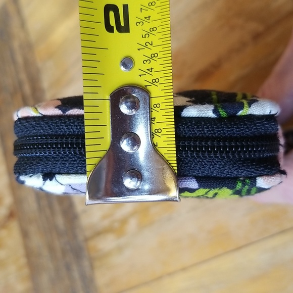 Vera Bradley Small Floral Pattern Wallet Wristlet - Picture 9 of 9